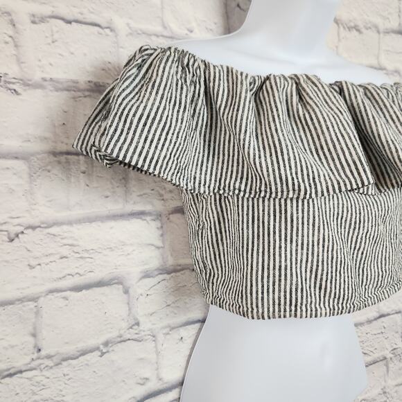 A New Day Top Size Medium Gray Linen Blend Stripe Ruffle Sleeve Off Shoulder - Picture 2 of 9